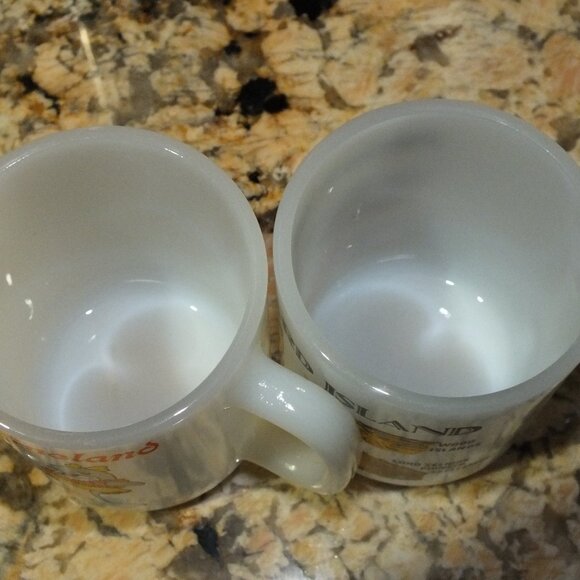 Glasbake PEI and Marineland Bubbles Mug - Picture 6 of 8